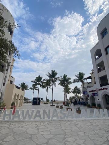 Laila Hawana *